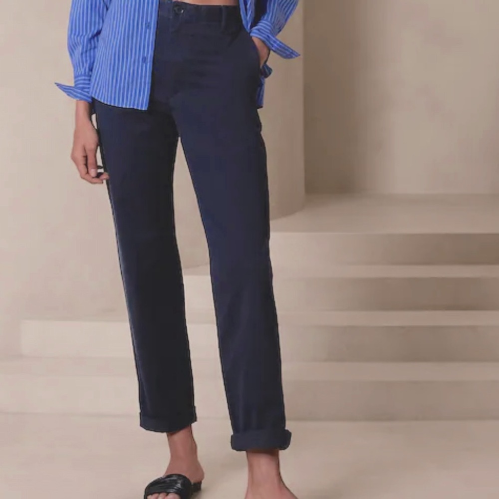 FREE SILK SCARF WITH PURCHASE ! Banana Republic Authentic Chino High-rise Pants